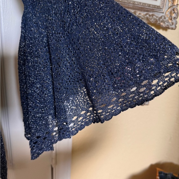 Chicos Size 1 women’s 8-10. Navy Blue Sparkle Tunic. Bell Sleeves, new no tags - Picture 3 of 6
